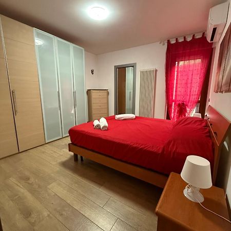 Caserma Guelfa - Casa Vacanza Chiarina Сан Бенедето дел Тронто Екстериор снимка